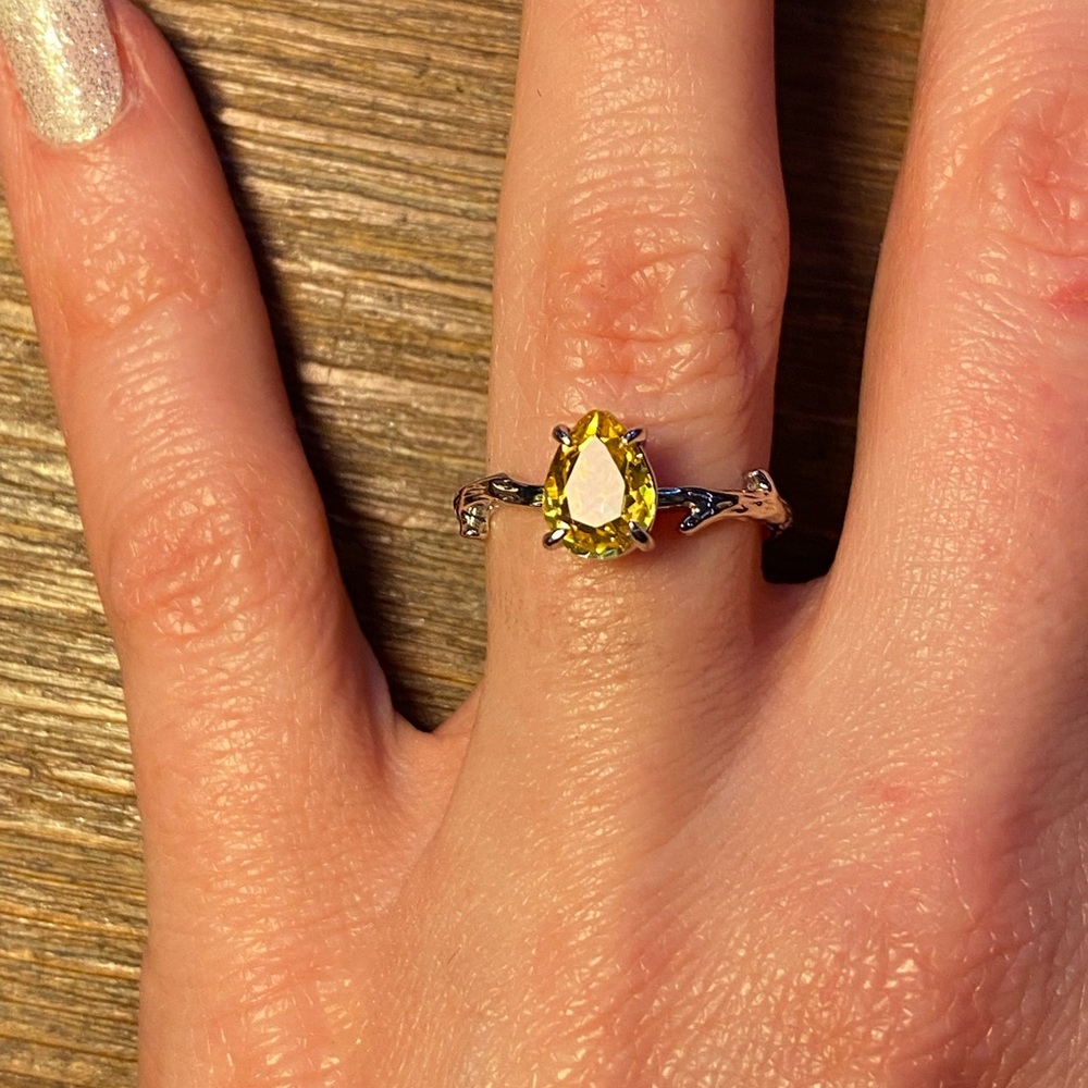 Elegant Silver Ring with branch-like band and large Yellow Gemstone